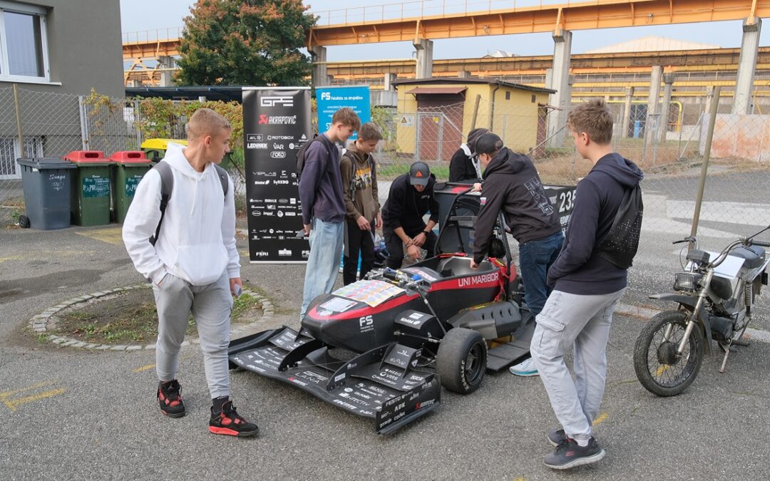 Študent Gospodarskega inženirstva in Formula Student